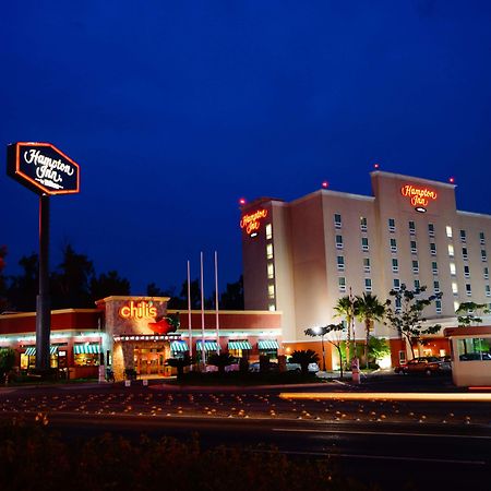 Hampton Inn By Hilton Guadalajara-Aeropuerto Las Pintas Екстериор снимка