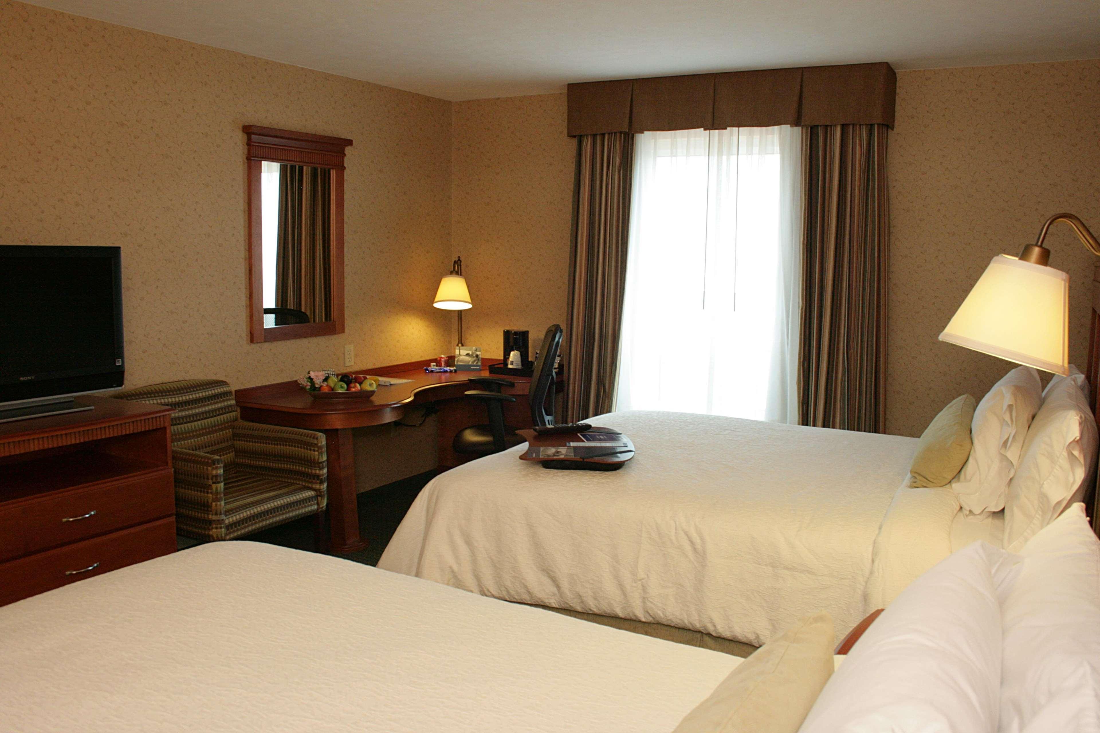 Hampton Inn By Hilton Guadalajara-Aeropuerto Las Pintas Екстериор снимка