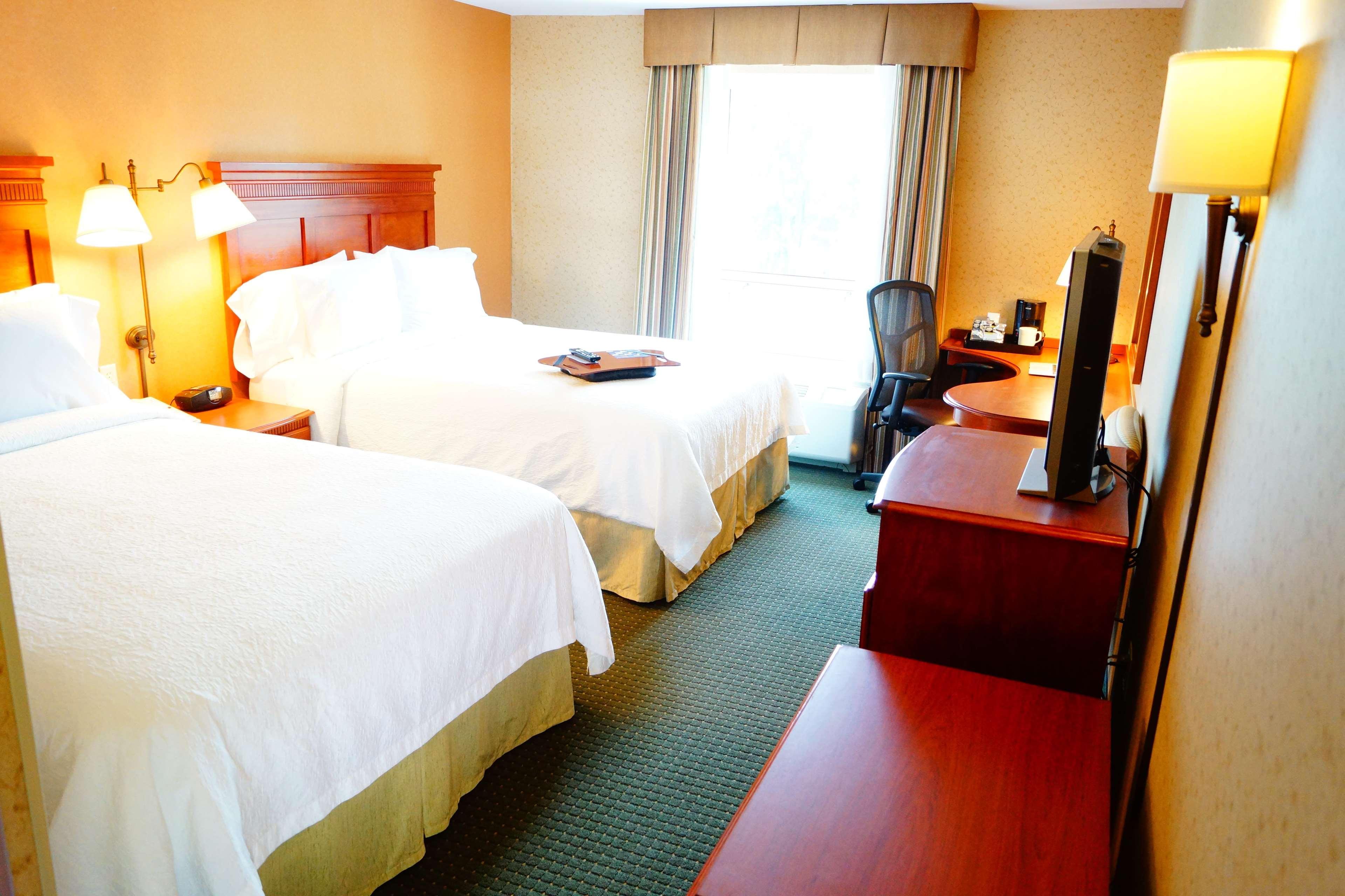 Hampton Inn By Hilton Guadalajara-Aeropuerto Las Pintas Екстериор снимка
