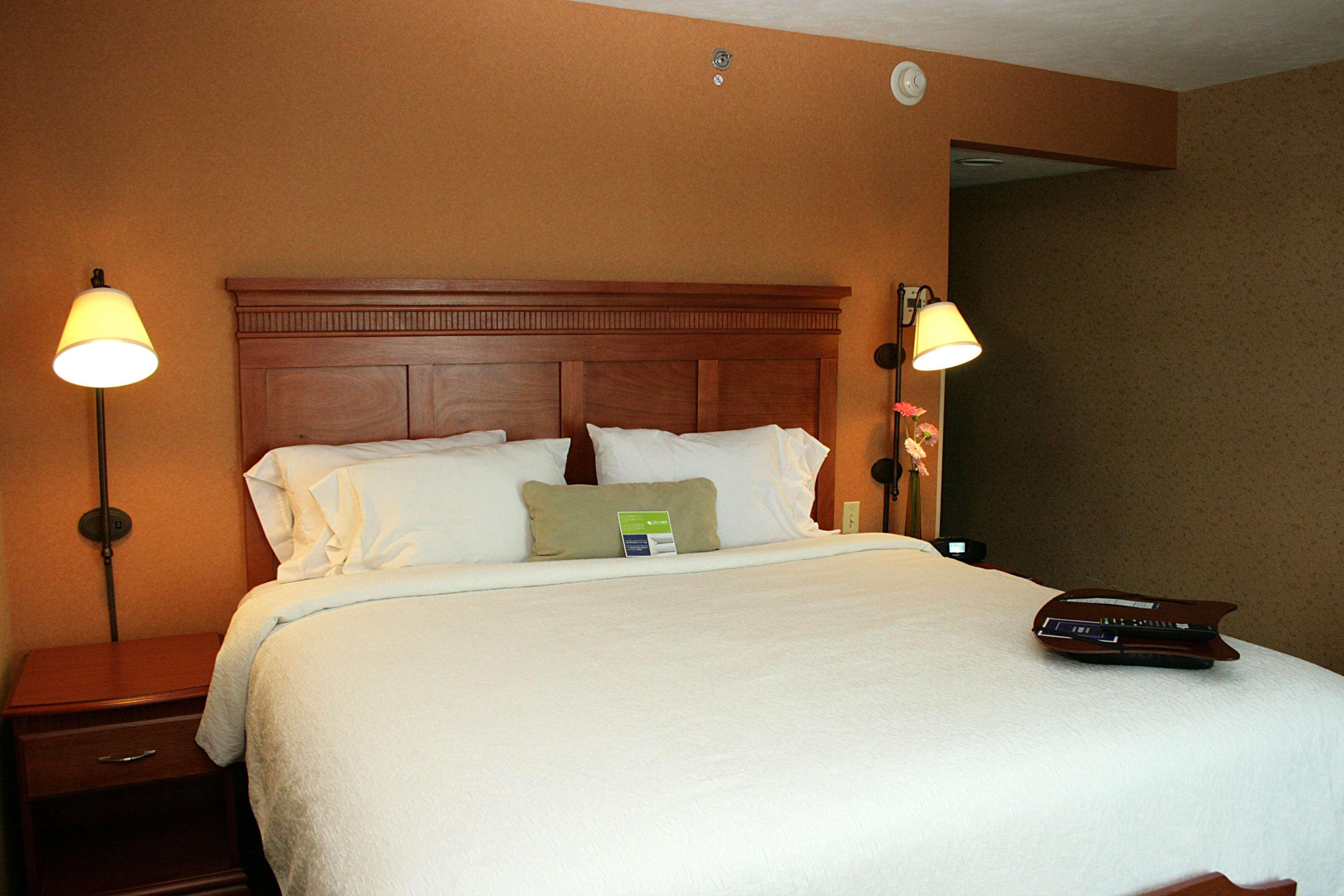 Hampton Inn By Hilton Guadalajara-Aeropuerto Las Pintas Екстериор снимка