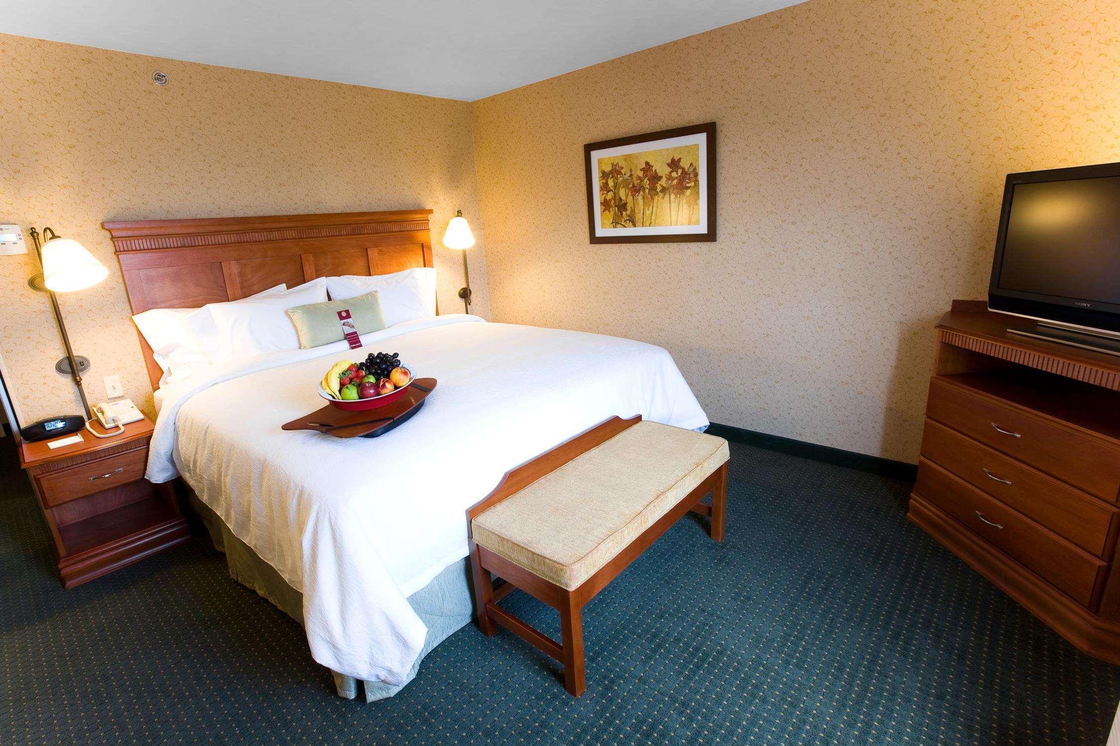 Hampton Inn By Hilton Guadalajara-Aeropuerto Las Pintas Екстериор снимка
