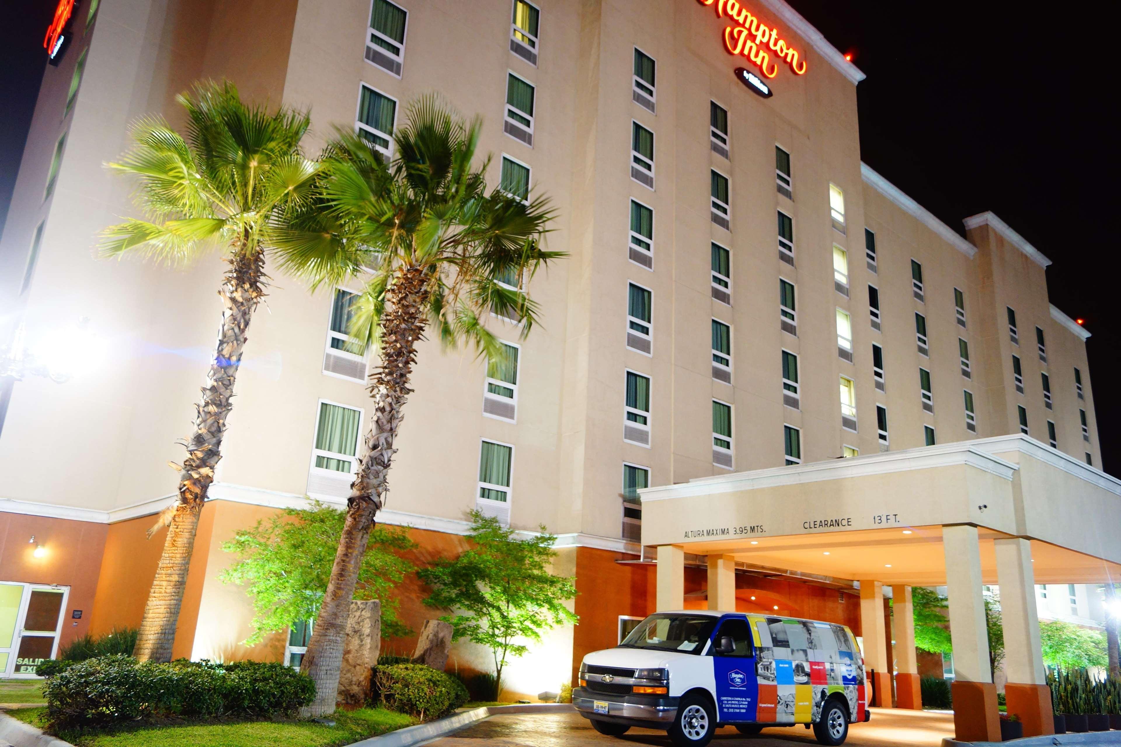 Hampton Inn By Hilton Guadalajara-Aeropuerto Las Pintas Екстериор снимка