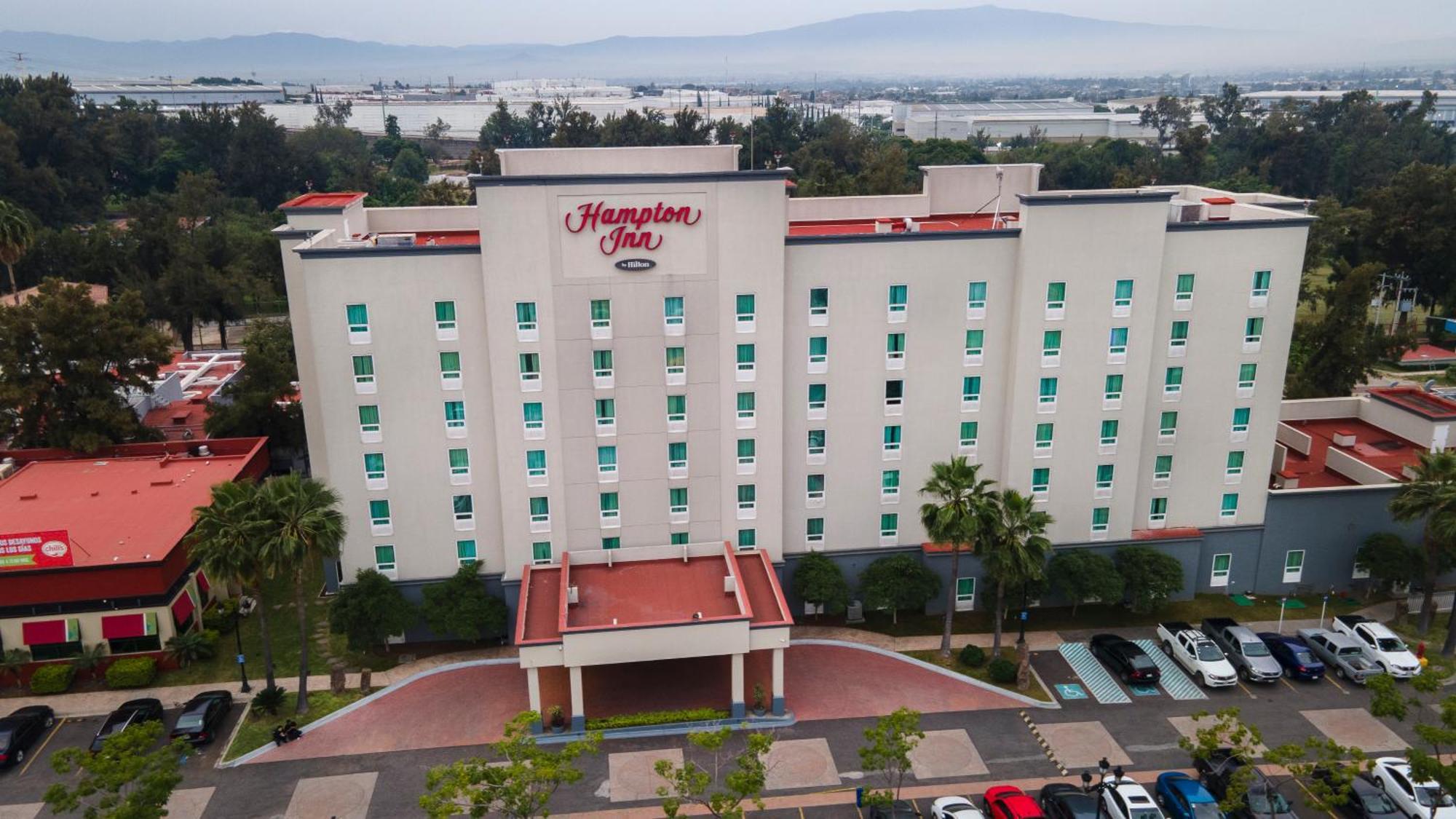 Hampton Inn By Hilton Guadalajara-Aeropuerto Las Pintas Екстериор снимка
